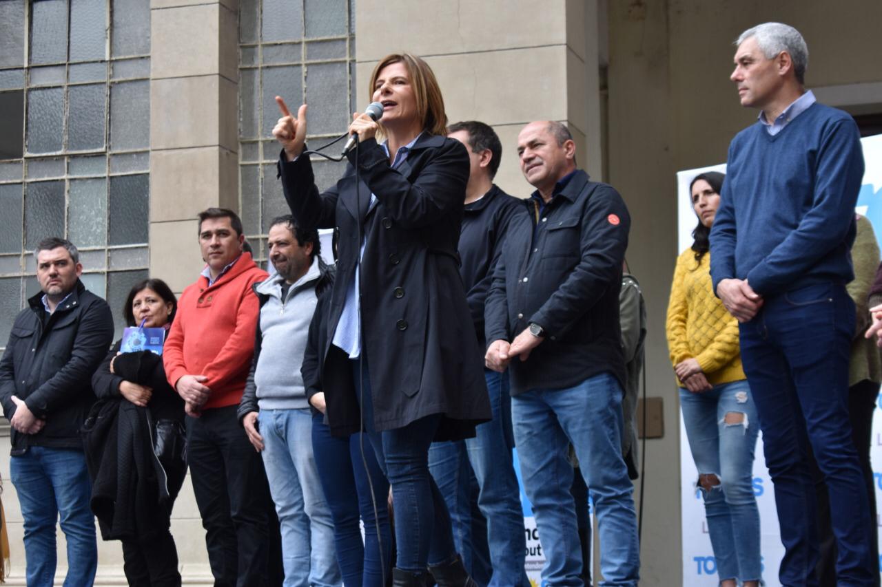 Florencia Saintout: “Juntos somos fuertes y organizados invencibles”